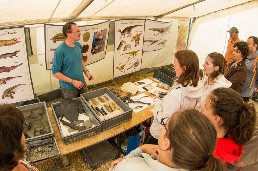 Guided tour of the Angeac Charente palaeontological dig site, turtle and dinosaur fossils