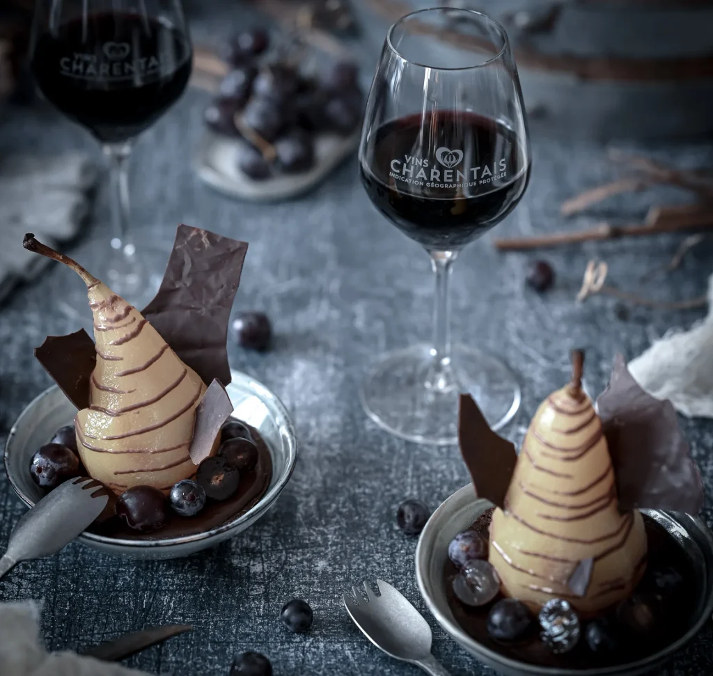 Food an wine pairing IGP charentais - how to enjoy a red IGP charentais wine in autumn with a pear dessert