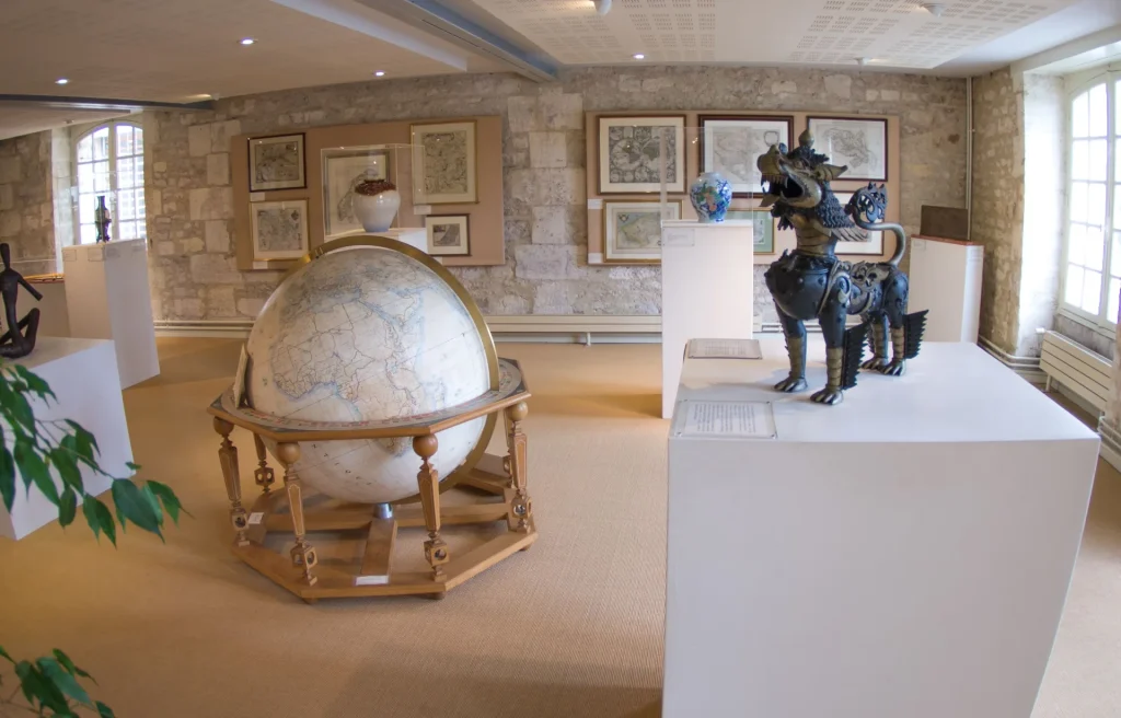 Le Musée François Mitterrand à Jarnac rassemble des objets offerts au présidents de la République pendant ses septennats