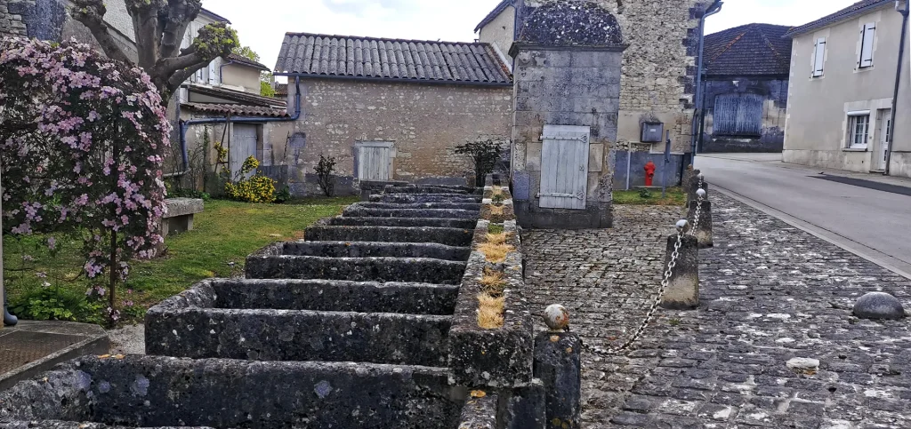 Souvenirs d'enfance de Robert étape 1 la fontaine de Roissac