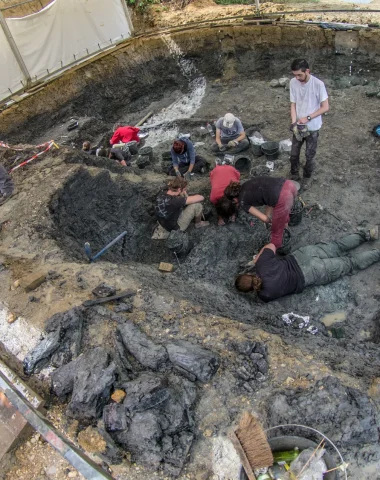 Visite du site paléontologique d'Angeac-Charente, à la recherche de fossiles de dinosaures