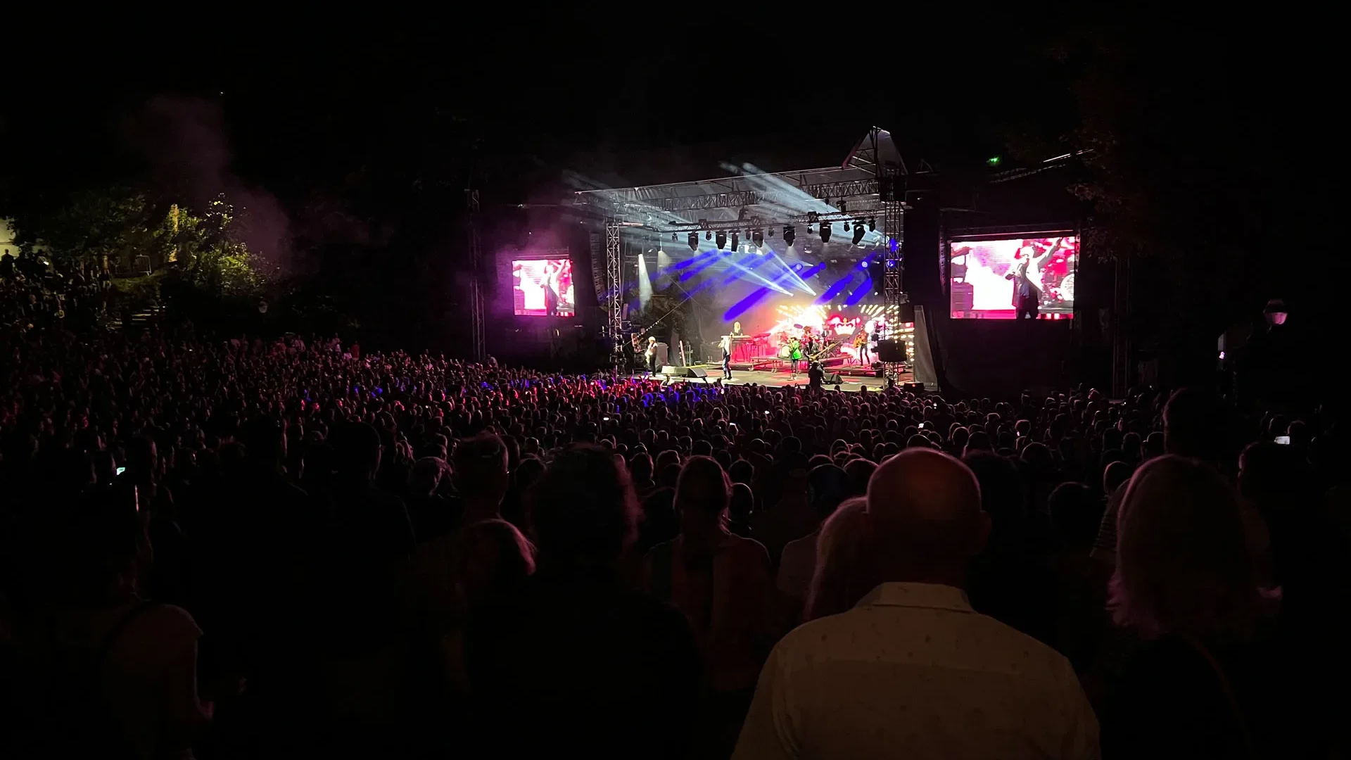 Concert in the public gardens of cognac for the cognac blues passion festival