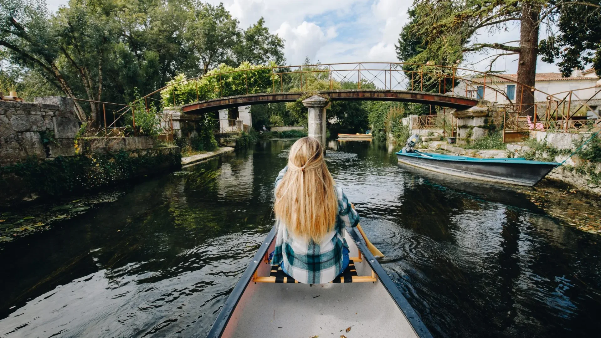 Canadian canoe trip on the Charente, micro-adventure