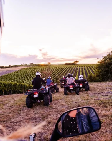 Virée en groupe quad dans le vignoble