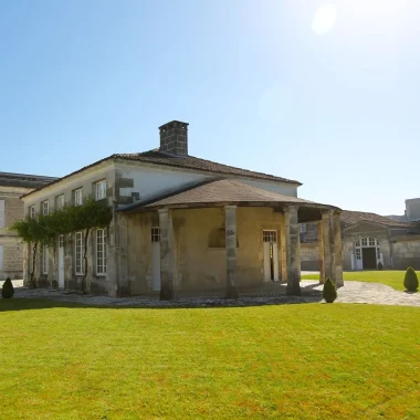 Chai du Fondateur de la maison de négoce Martell à Cognac, visite guidée Martell découverte