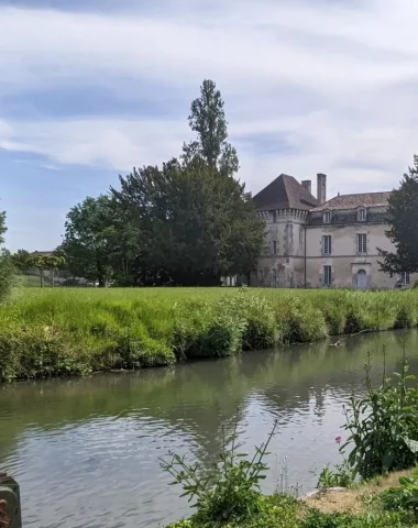 view of the castle in the village of Lignières Ambleville