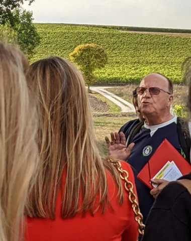 Spread the Grande Champagne around you as Robert recounts his childhood memories in and around his village of Roissac.