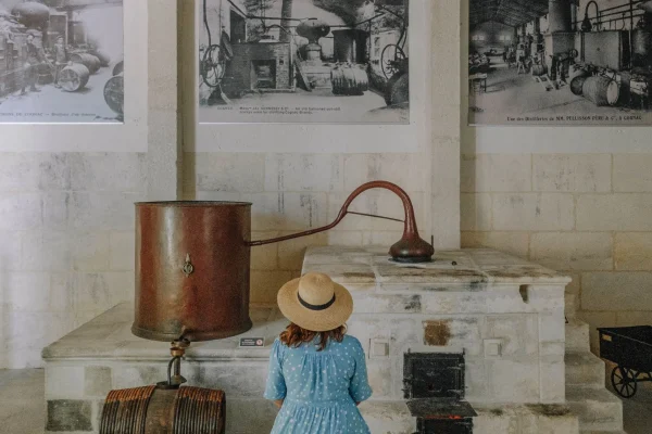 Visit the Musée des Savoirs du Cognac, a museum showcasing all the different aspects of the cognac industry: winegrowing, the cognac trade, cooperage, glassmaking and packaging design.